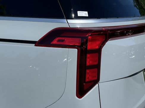 New 2026 Kia Carnival EX FWD image 22