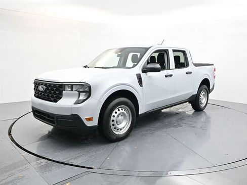 Used 2025 Ford Maverick XL FWD image 3