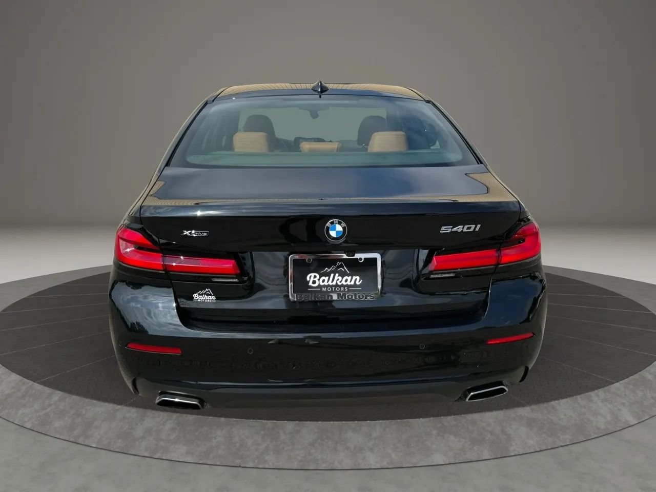 Used 2023 BMW 540i xDrive w/ Premium Package AWD/4WD image 5