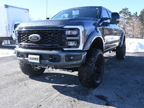 New 2026 Ford F250 Lariat w/ Black Appearance Package image 3