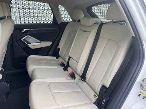 Used 2022 Audi Q3 2.0T Premium image 11