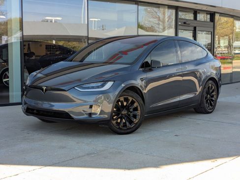 Used 2019 Tesla Model X P100D image 1