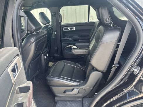 Used 2020 Ford Explorer XLT w/ Equipment Group 202A AWD/4WD image 24
