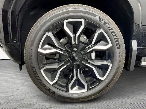 New 2025 GMC Sierra EV Denali image 13