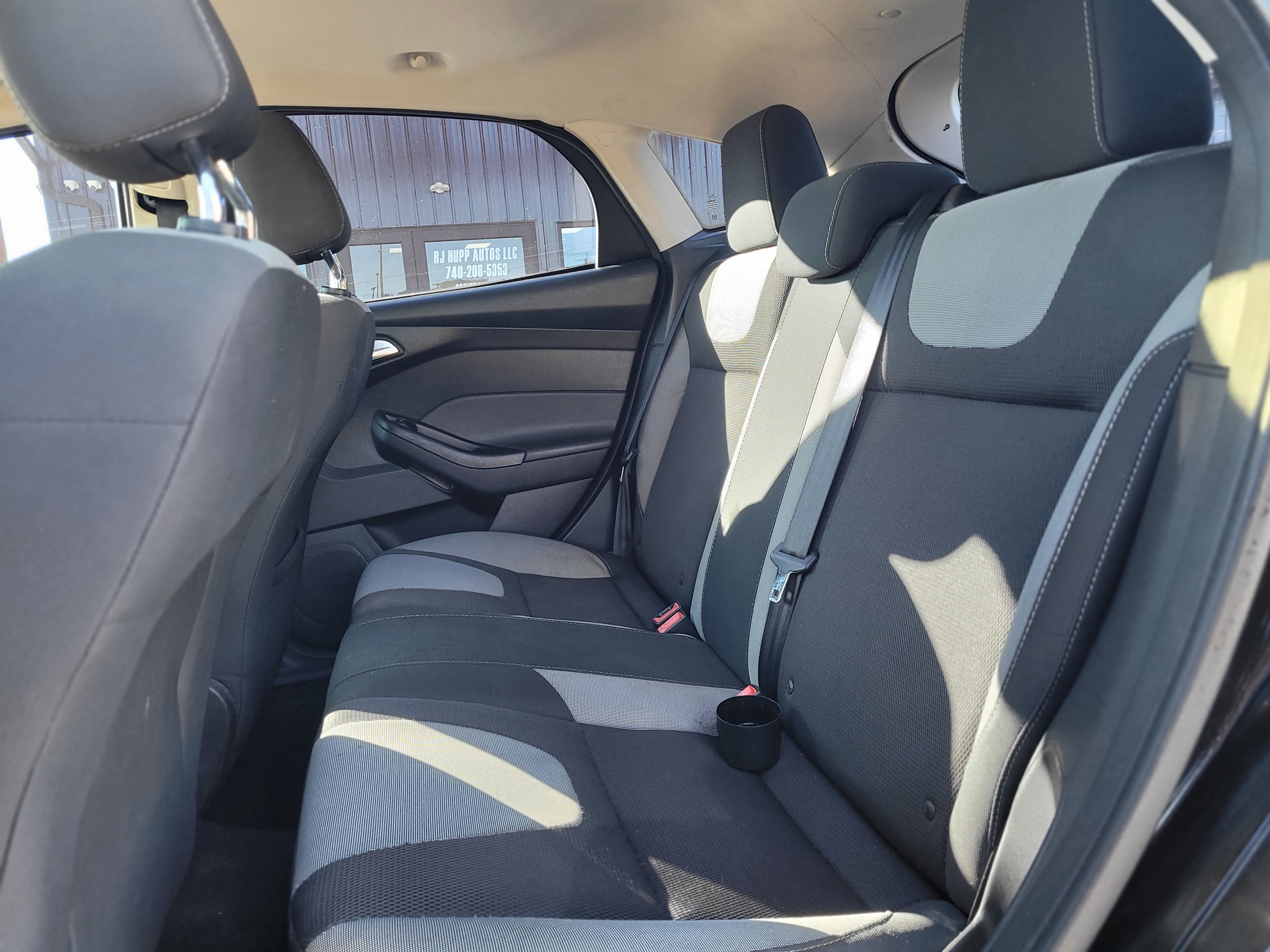 Used 2012 Ford Focus SE FWD image 14
