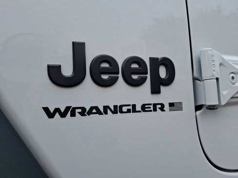 Certified 2025 Jeep Wrangler Unlimited Sport AWD/4WD image 29