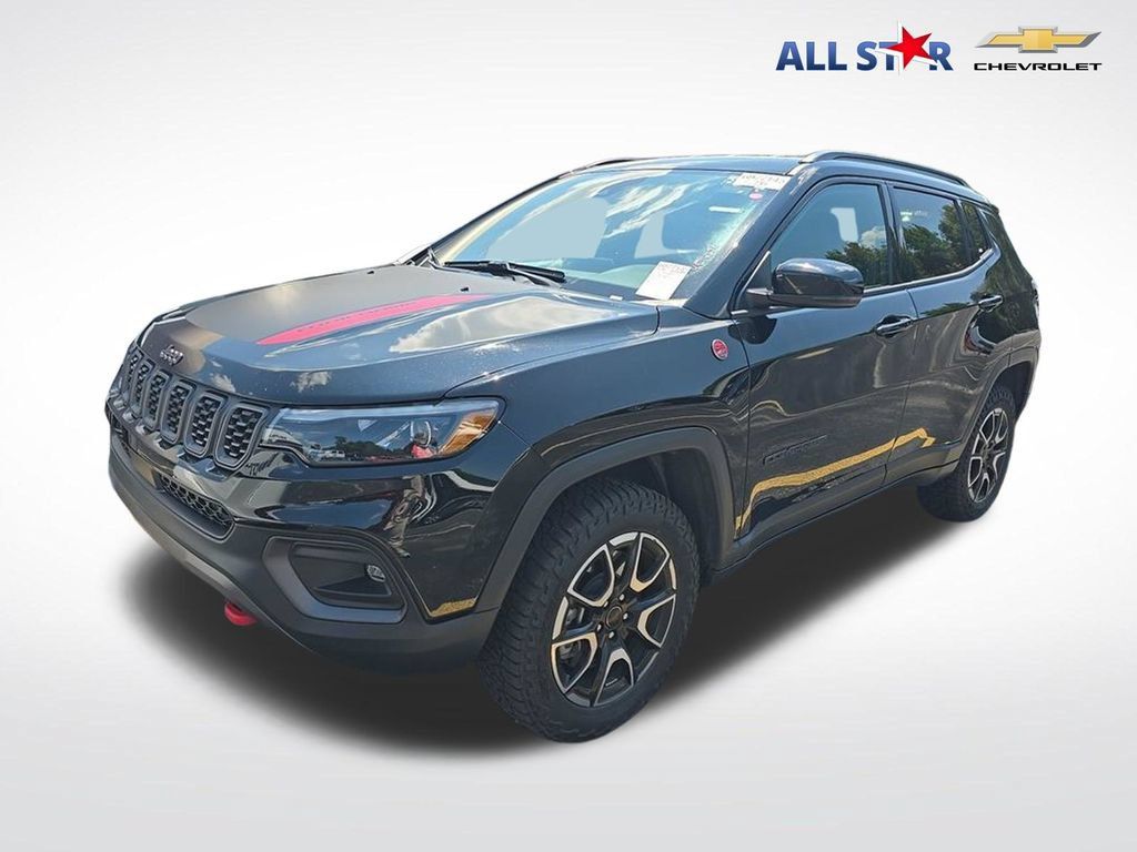 Used 2025 Jeep Compass Trailhawk w/ Trailhawk Elite Group AWD/4WD image 1