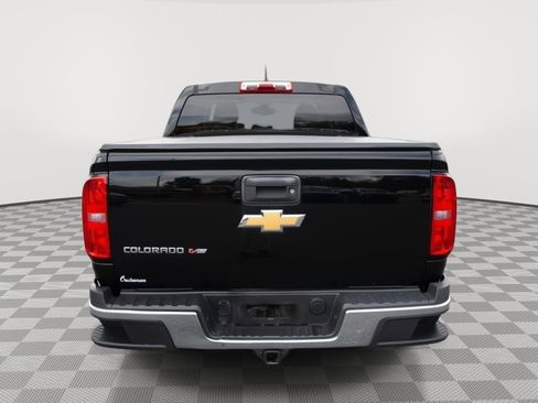 Used 2018 Chevrolet Colorado W/T w/ WT Convenience Package AWD/4WD image 6