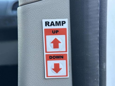Used 2014 Dodge Grand Caravan SXT w/ Rear Park Assist Package FWD image 21