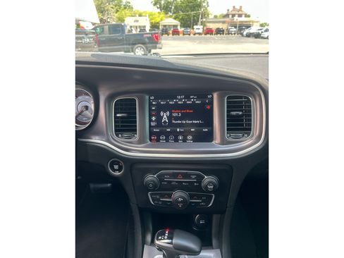Used 2020 Dodge Charger SXT AWD/4WD image 9