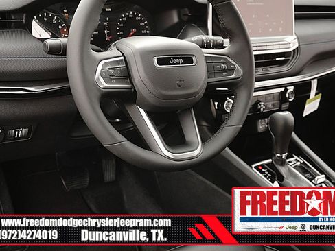 New 2026 Jeep Compass Latitude image 25