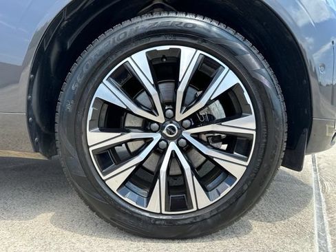 Certified 2023 Volvo XC60 B5 Plus w/ Climate Package AWD/4WD image 11