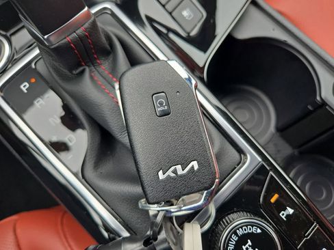 Certified 2024 Kia Sportage SX AWD/4WD image 35