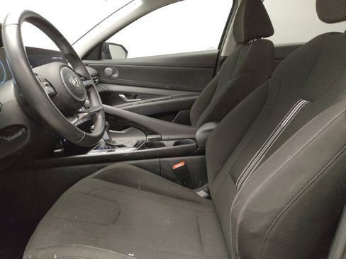 Used 2023 Hyundai Elantra SEL w/ Convenience Package image 17