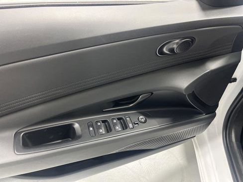 New 2025 Hyundai Elantra Sport image 6