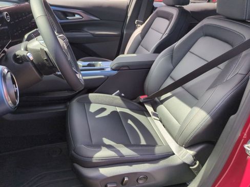 New 2026 Chevrolet Equinox EV LT image 19