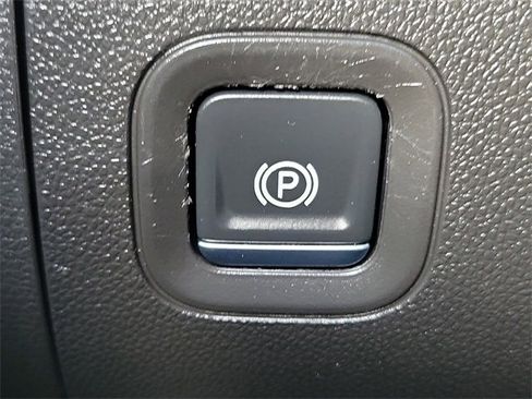 Certified 2024 GMC Sierra 1500 Pro w/ Pro Value Package image 17