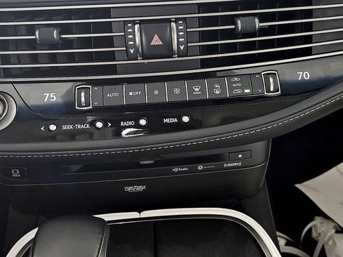 Used 2021 Lexus LS 500 AWD image 19