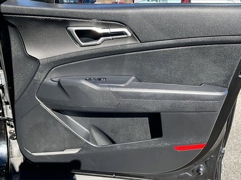 Used 2024 Kia Sportage LX image 25