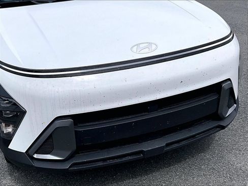Used 2025 Hyundai Kona SEL AWD/4WD image 28