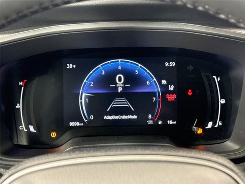 Used 2025 Toyota Corolla SE image 19