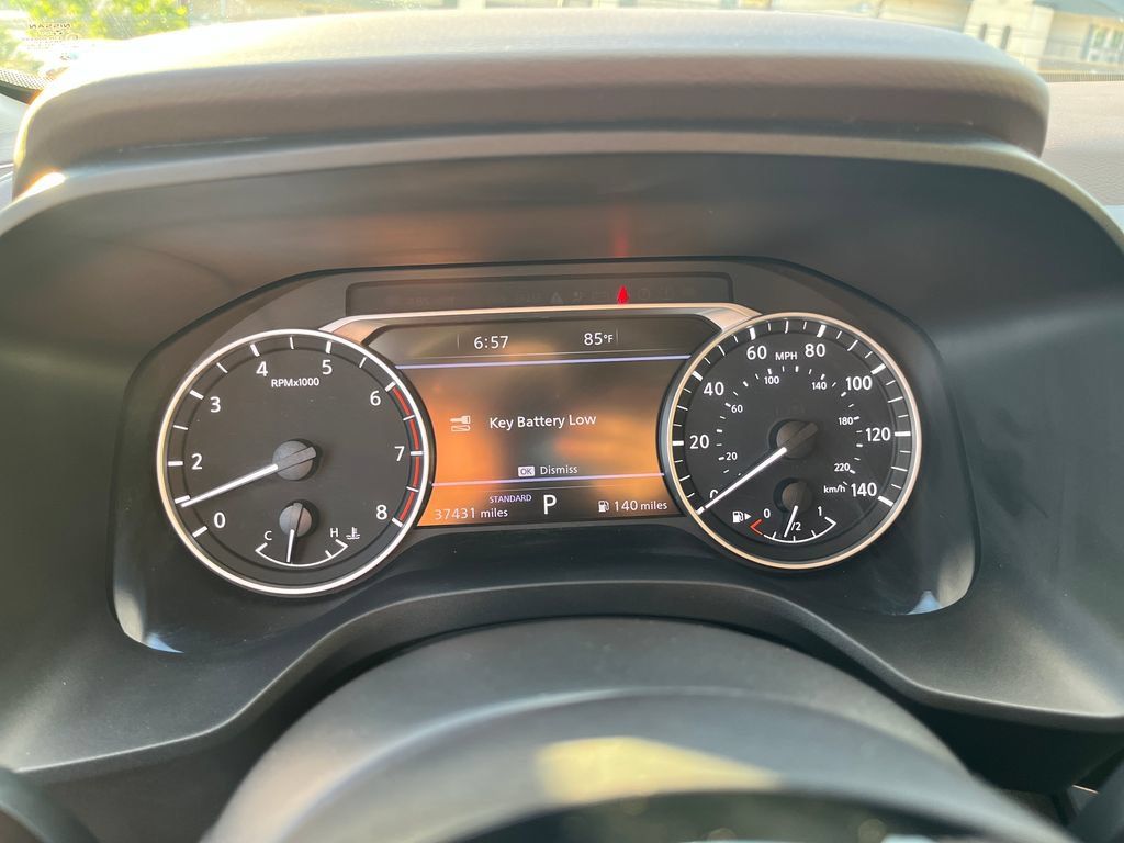 Used 2023 Nissan Rogue SL w/ SL Premium Package FWD image 11