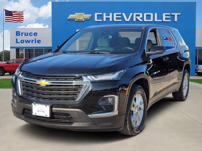 Used 2023 Chevrolet Traverse LS