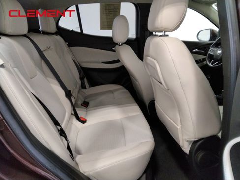 Used 2022 Buick Encore GX Select w/ Advanced Technology Package image 42