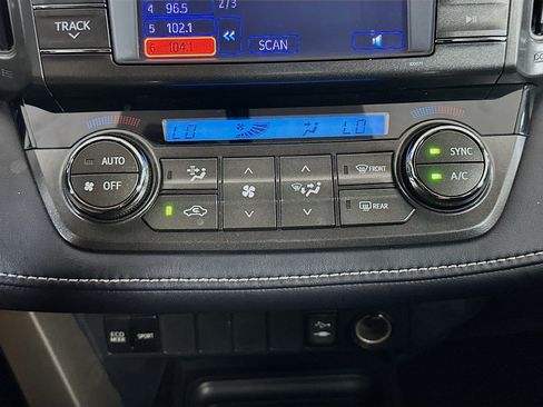 Used 2013 Toyota RAV4 XLE FWD image 22