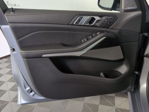 Used 2026 BMW X7 xDrive40i w/ M Sport Package image 10