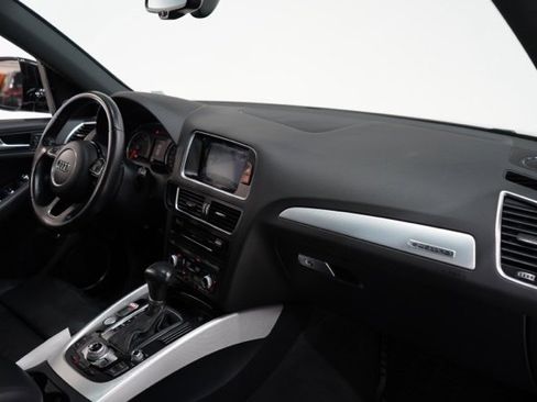 Used 2017 Audi Q5 2.0T Premium Plus w/ Technology Package image 16