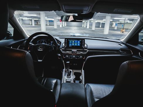 Used 2021 Honda Accord Sport Special Edition image 3