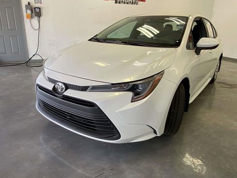 Used 2026 Toyota Corolla LE image 7