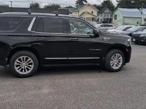 Used 2022 GMC Yukon SLT w/ SLT Luxury Package image 7