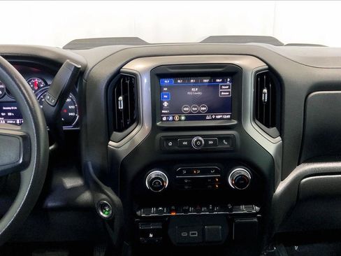 Used 2024 Chevrolet Silverado 1500 Custom Trail Boss AWD/4WD image 5