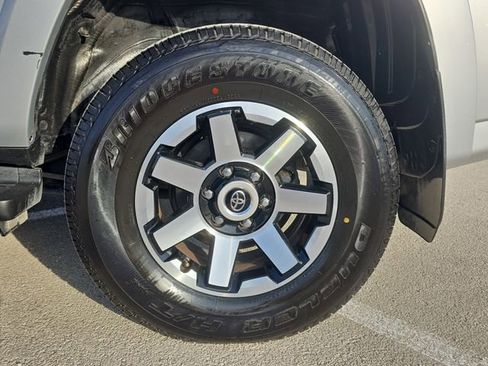 Used 2022 Toyota 4Runner TRD Off-Road image 32