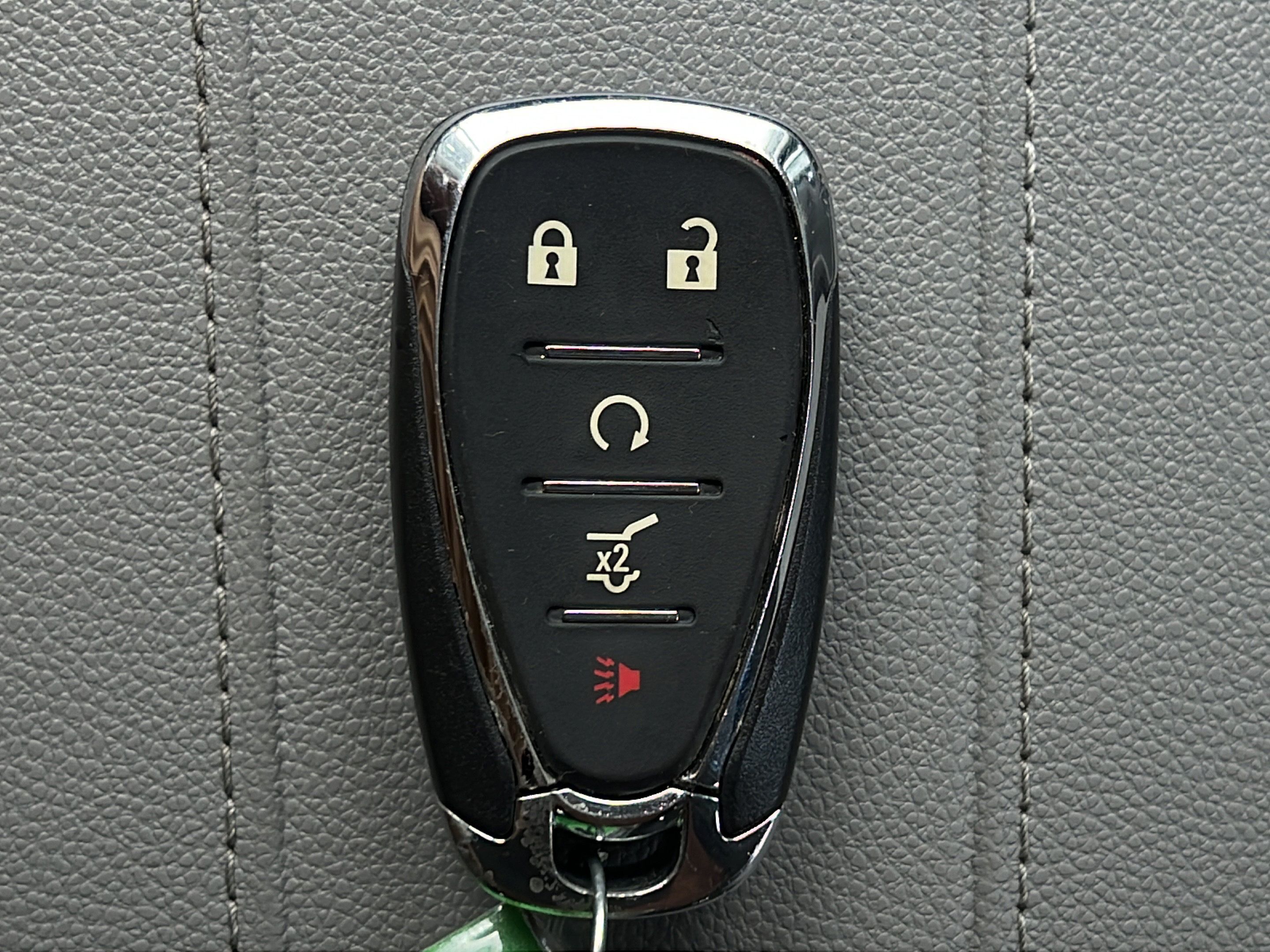 Used 2020 Chevrolet Traverse LT w/ LT Premium Package FWD image 24