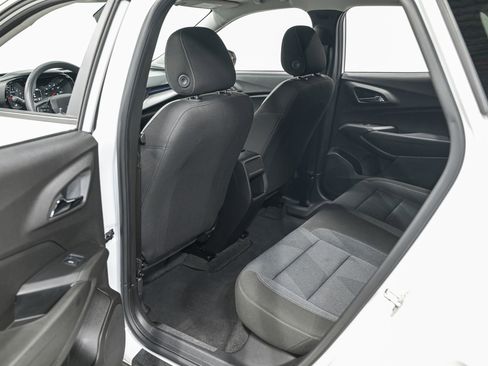 Used 2024 Chevrolet Trax LS w/ LS Convenience Package FWD image 27