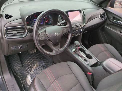 Used 2022 Chevrolet Equinox RS w/ Infotainment Package image 10