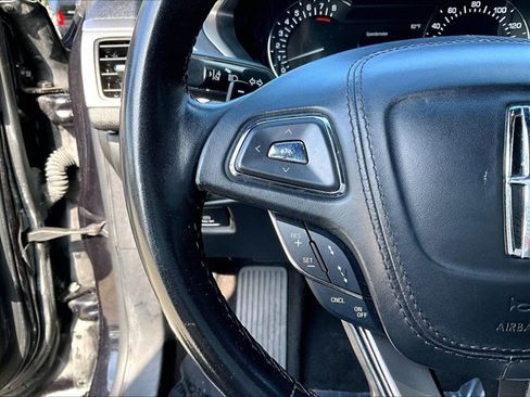 Used 2020 Lincoln MKZ FWD image 20