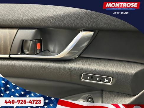 Used 2018 Honda Accord Touring image 10