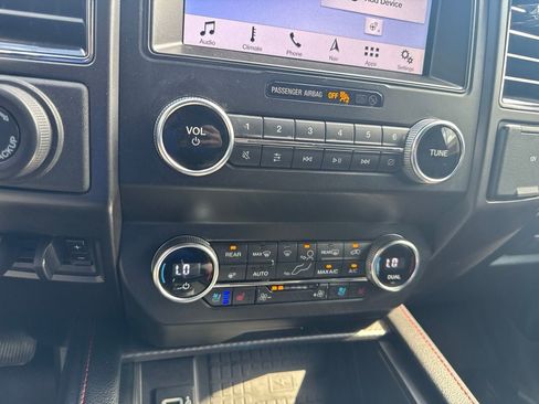 Used 2019 Ford Expedition Limited w/ Equipment Group 303A RWD image 13