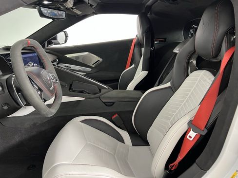 Used 2023 Chevrolet Corvette Stingray Premium Cpe w/ Z51 Performance Package image 27