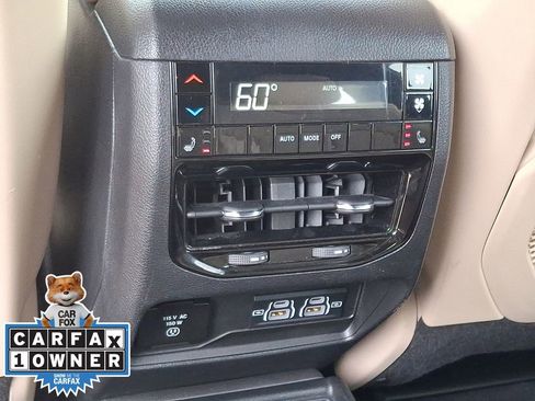 Used 2023 Jeep Grand Cherokee L Limited image 12