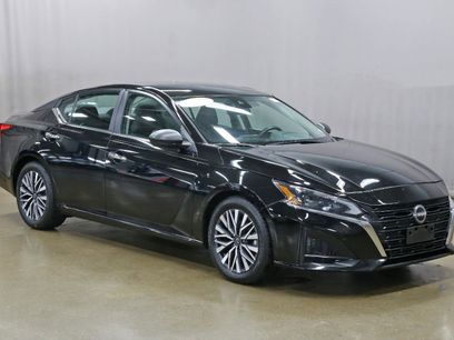 Used 2024 Nissan Altima 2.5 SV