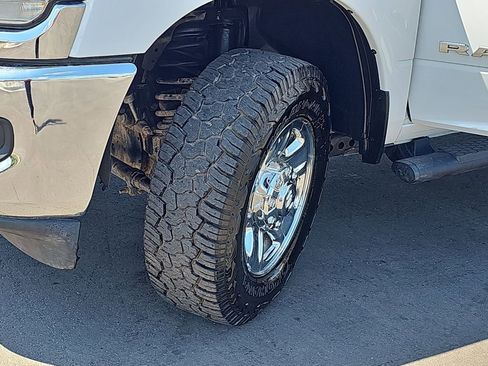 Used 2021 RAM 2500 Tradesman w/ Chrome Appearance Group AWD/4WD image 35