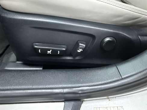 Used 2016 Lexus IS 200t image 17