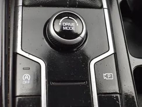 Used 2023 Kia Sorento LX FWD image 33