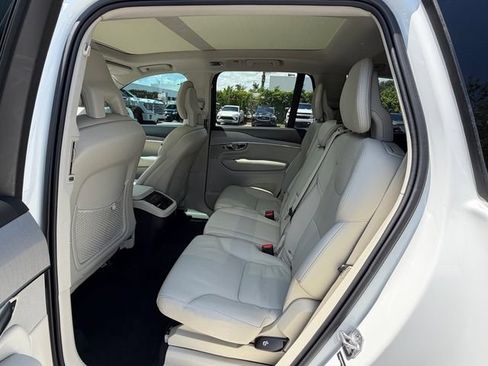 Used 2021 Volvo XC90 T5 Momentum w/ Climate Package FWD image 14