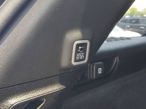 Certified 2023 Jeep Grand Cherokee Overland AWD/4WD image 13